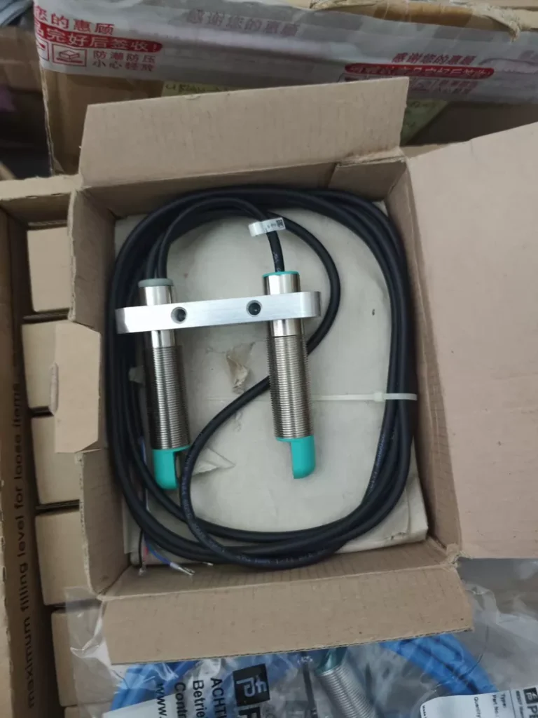 Pepperl+Fuchs Proximity Sensor UDC-18GMA-400-3E1 thumbnail