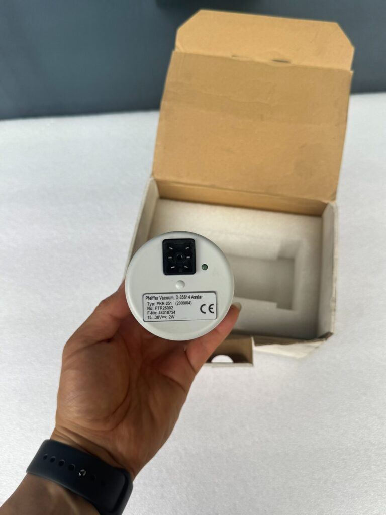 Pfeiffer Vacuum PKR251 Vacuum Gauge thumbnail