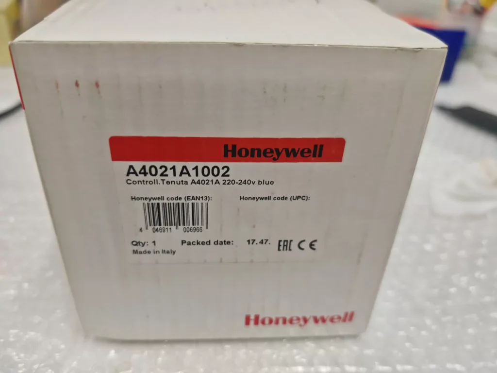 Honeywell A4021A1002 Valve thumbnail
