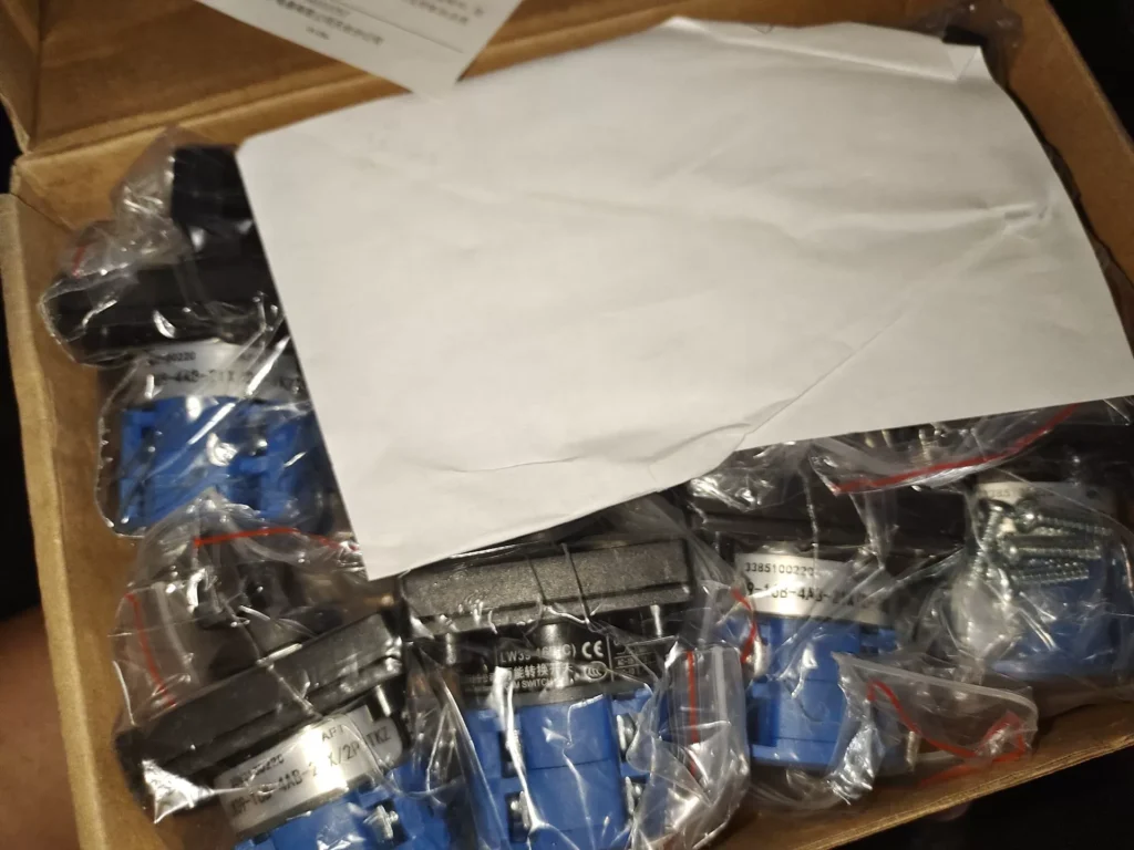 APT LW39-16B-4AB-21X/2P-TK2 Switch thumbnail