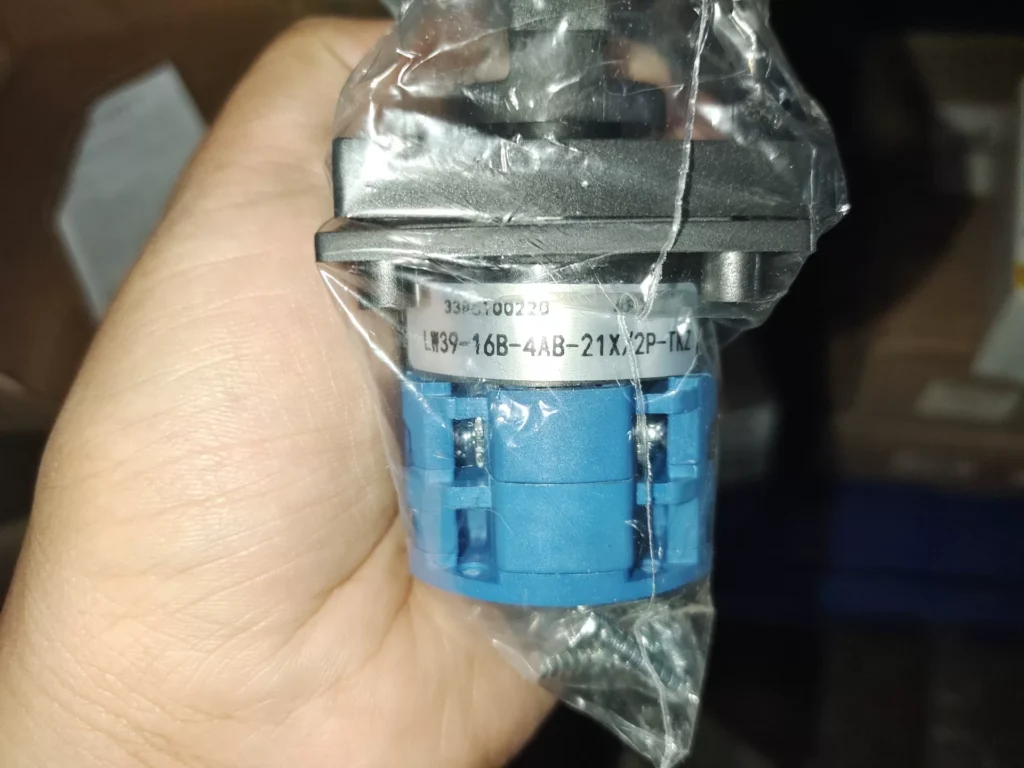 APT LW39-16B-4AB-21X/2P-TK2 Switch thumbnail