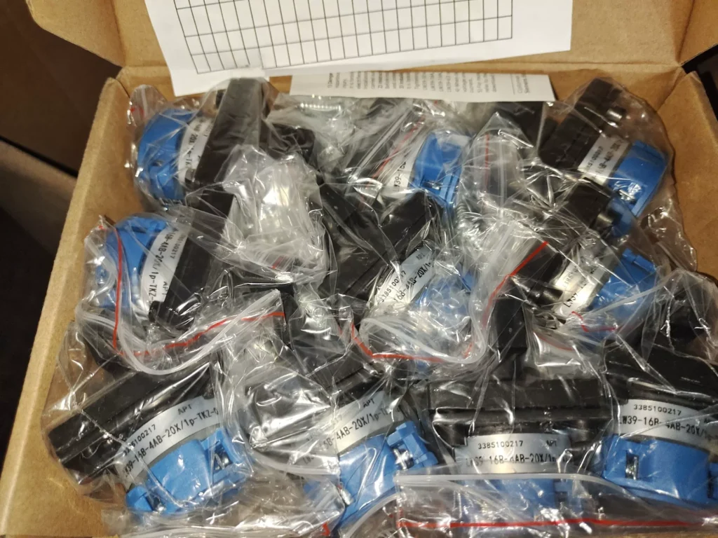 APT LW39-16B-4AB-21X/2P-TK2 Switch thumbnail
