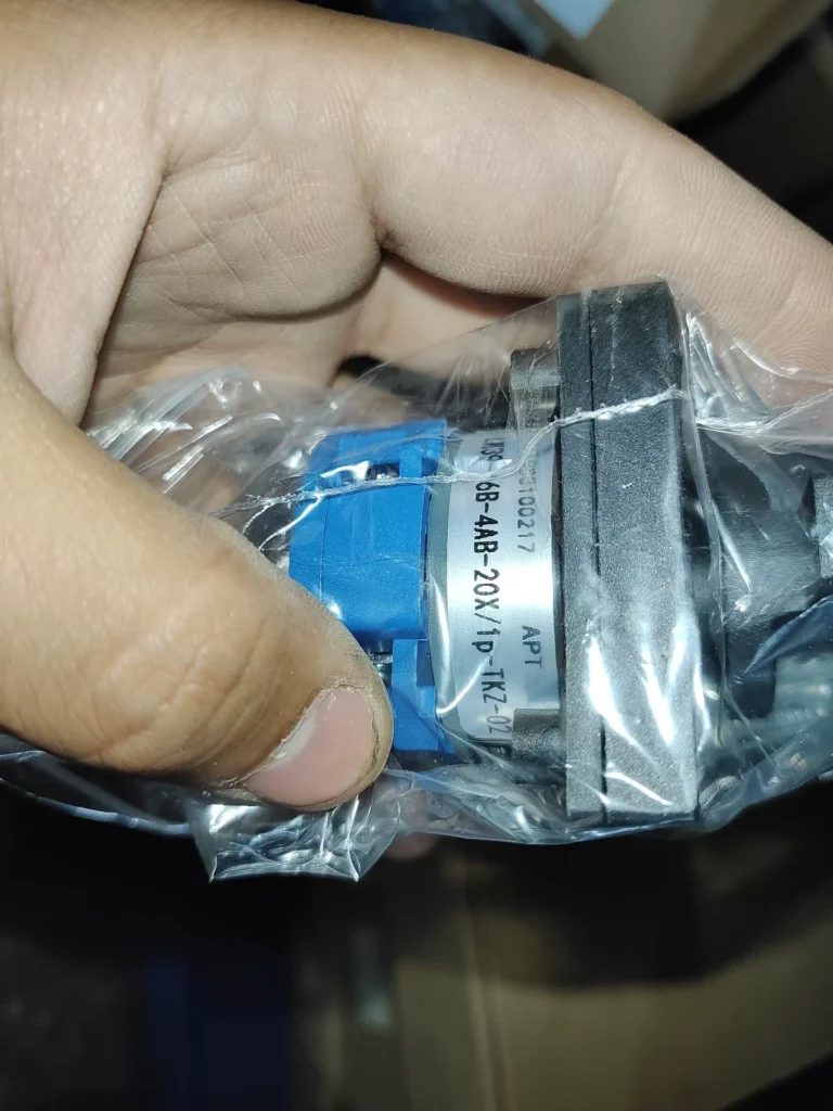 APT LW39-16B-4AB-21X/2P-TK2 Switch thumbnail