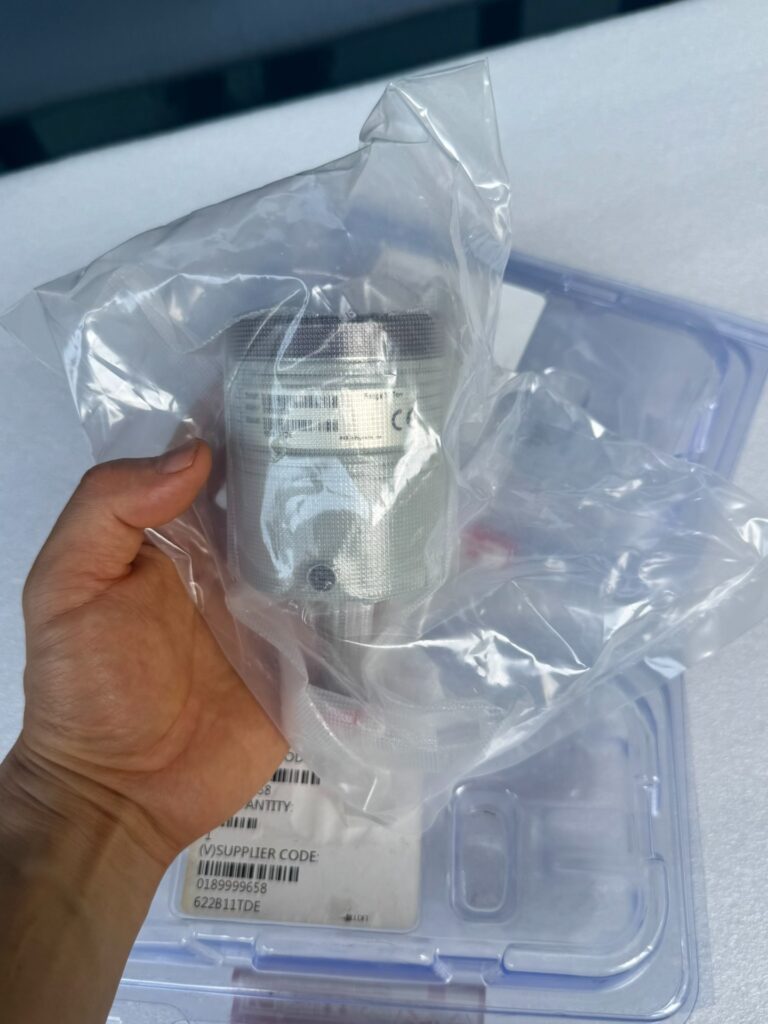 MKS 622B11TDE Vacuum Gauge thumbnail