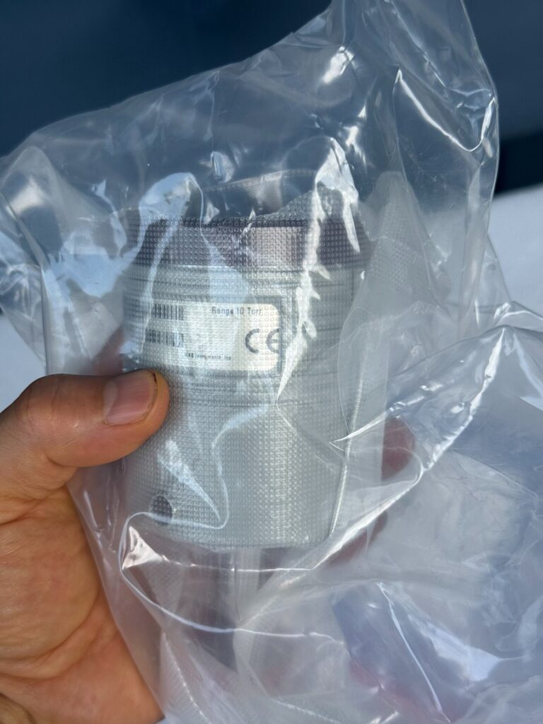 MKS 622B11TDE Vacuum Gauge thumbnail
