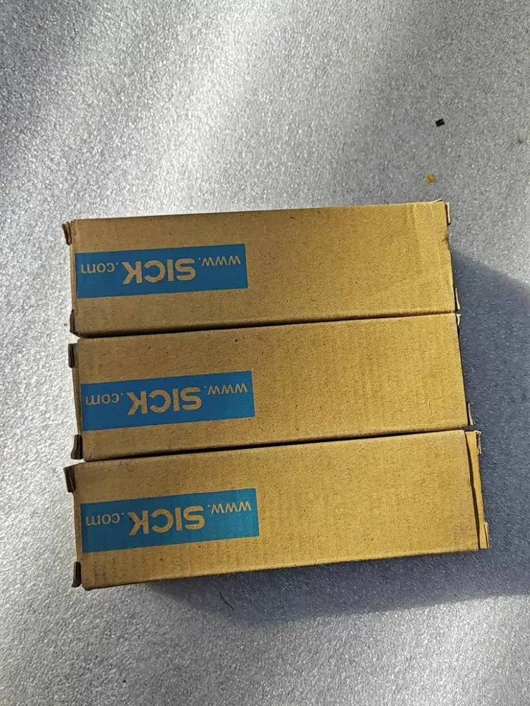 SICK IQ40-20BPOKK0S Inductive Sensor thumbnail