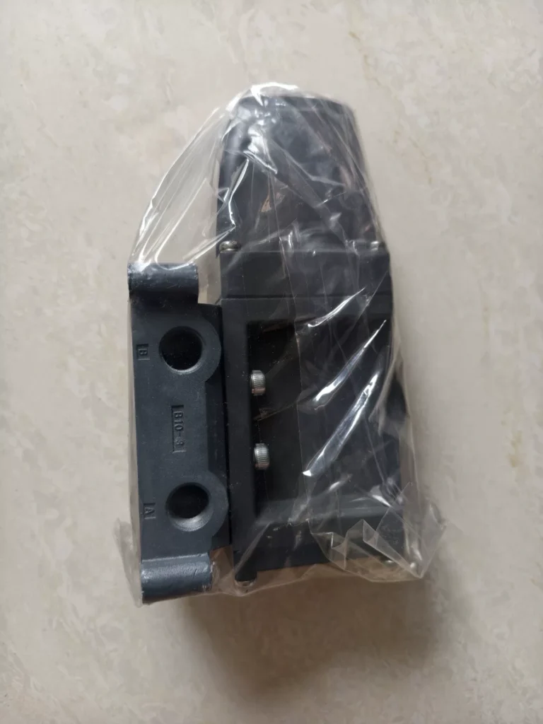KURODA AS2410-03-220 Solenoid Valve thumbnail