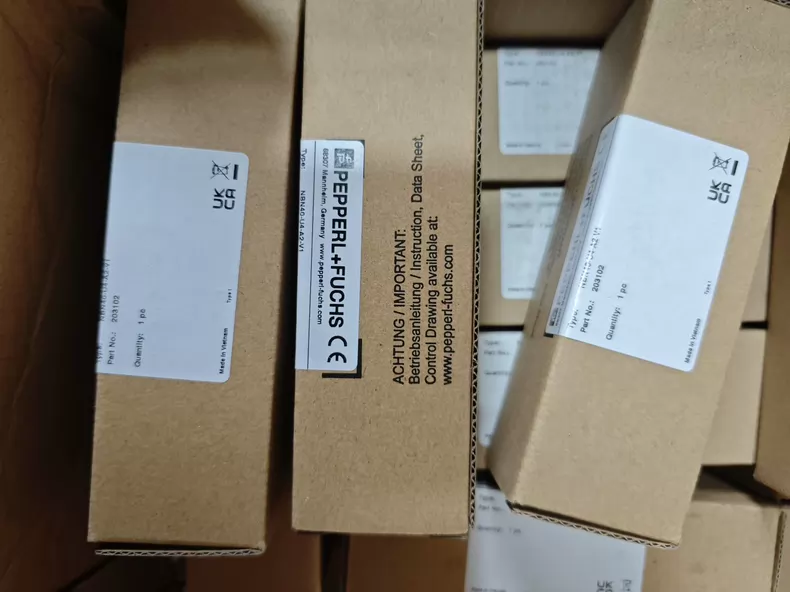 Pepperl+Fuchs Proximity Sensor NBN40-U4-A2-V1 thumbnail