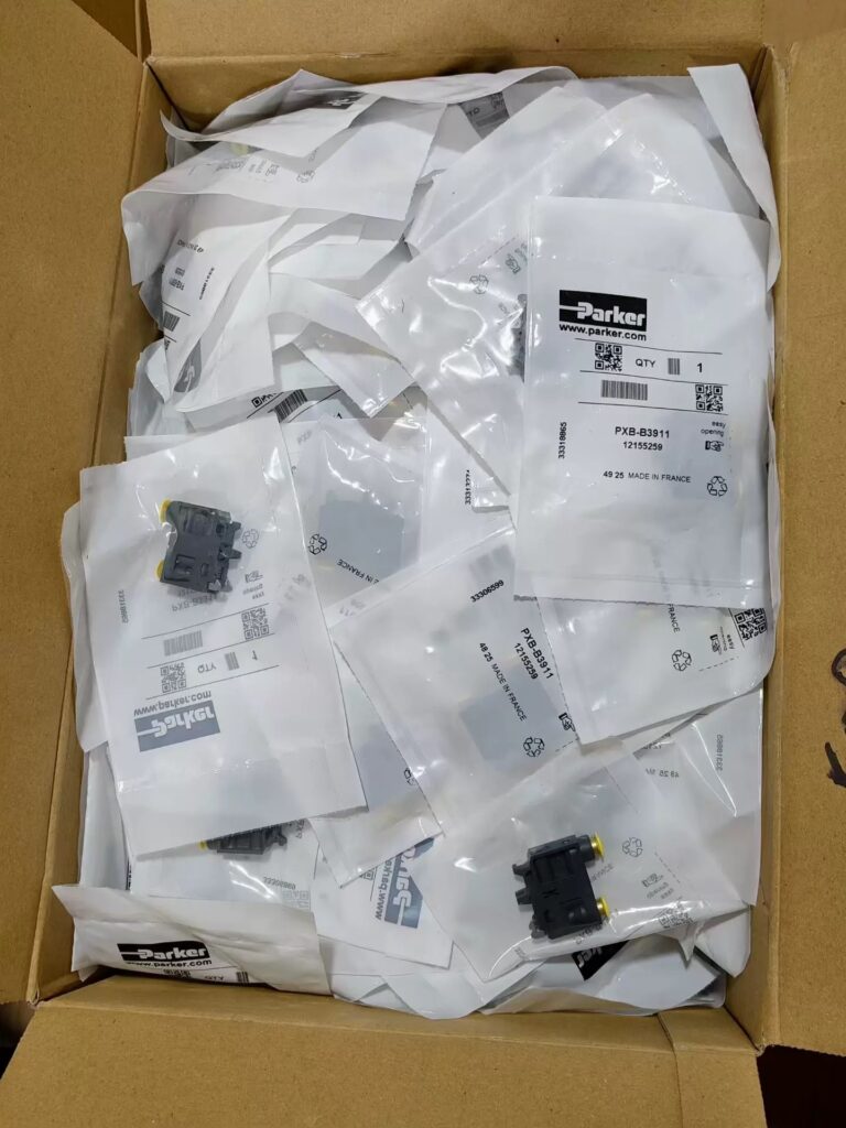 Parker DX01-606-60 Pneumatic Valve thumbnail