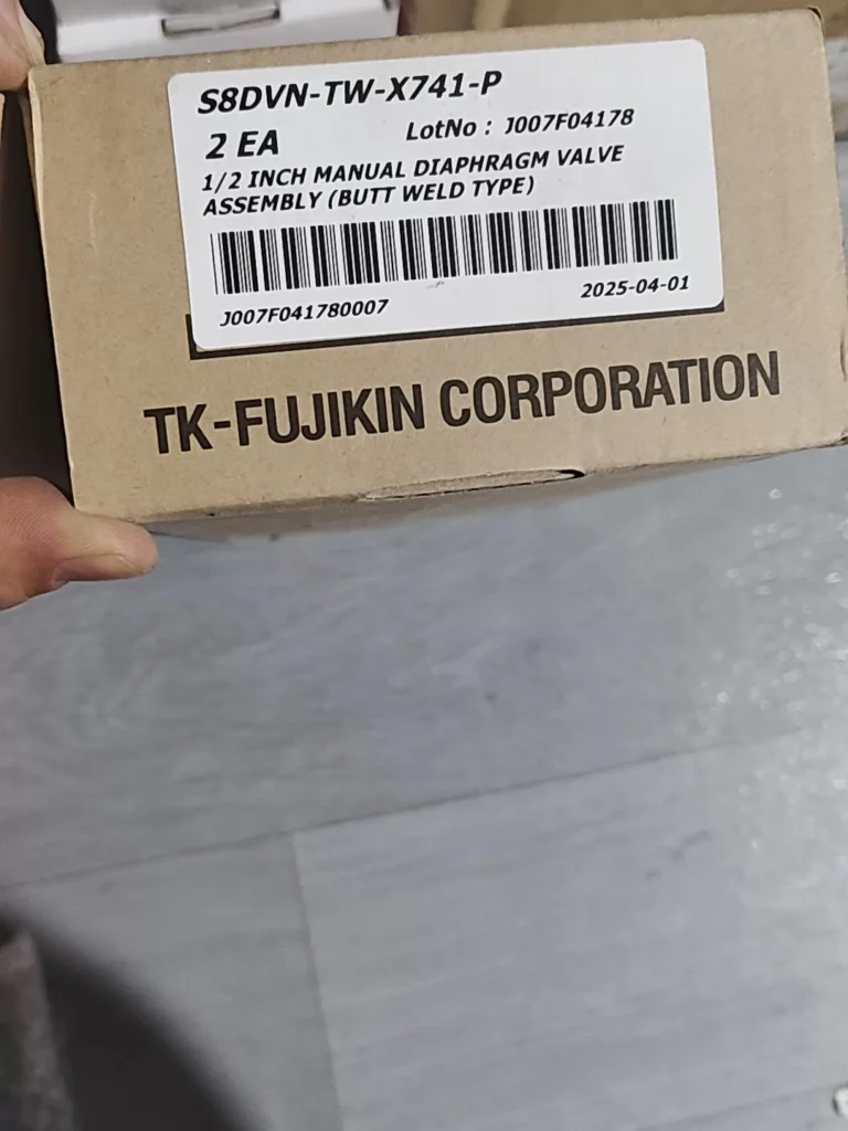 Fujikin S8DVN-TW-X741-P Diaphragm Valve thumbnail