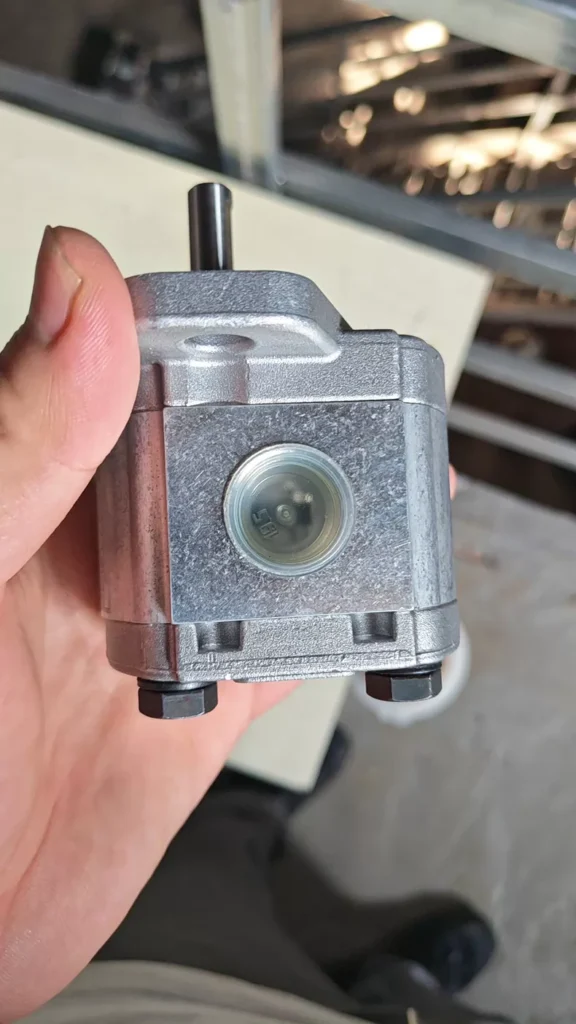 Stauff 0037000L Pump thumbnail