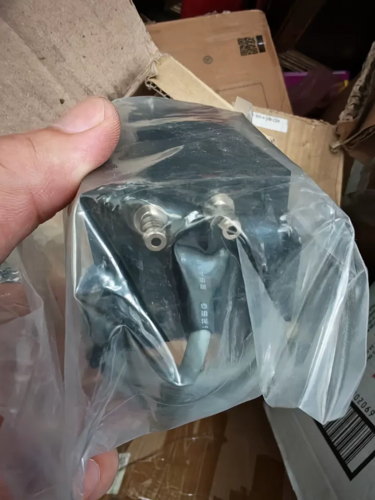 WISETEC WTDM-300-4-500-D24 Pressure Gauge thumbnail