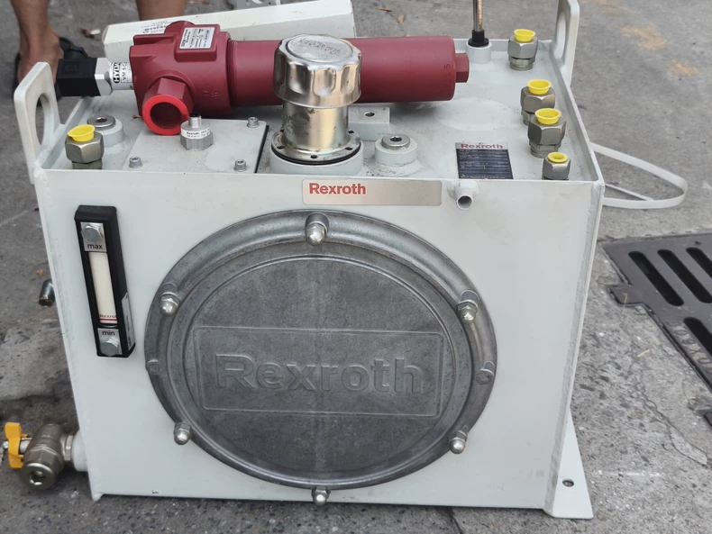Bosch Rexroth Hydraulic Pump Unit R901134038 thumbnail