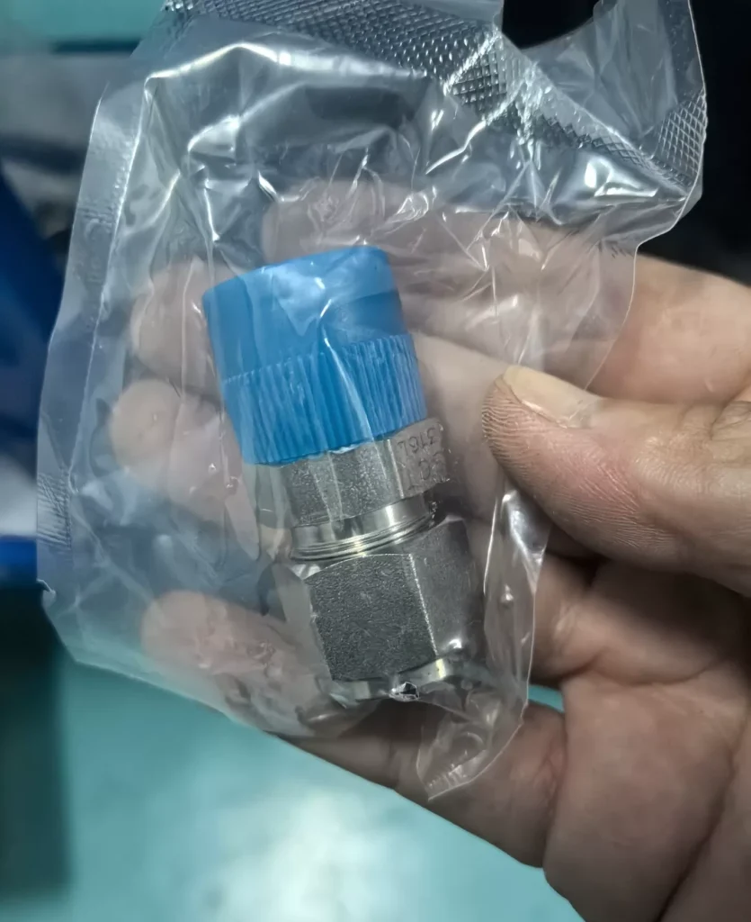 Swagelok SS-810-1-8 Male Connector