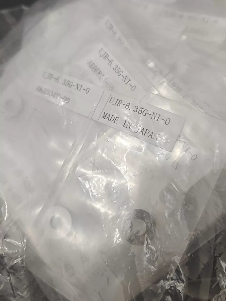 Fujikin UJR-6.35G-NI-0 Valve thumbnail