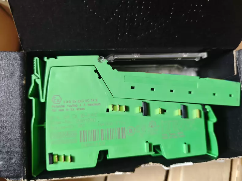 Phoenix Contact Module IB IL 24 DI 16-PAC thumbnail