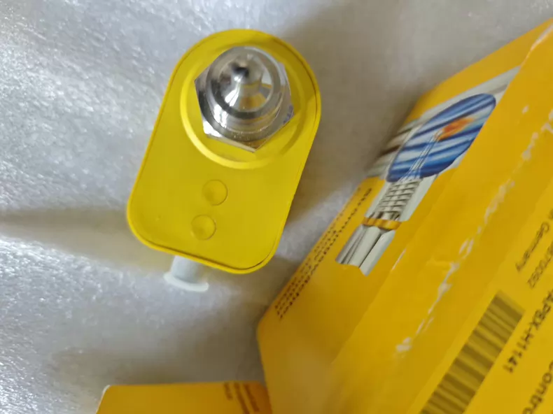 TURCK Flow Switch FCS-G1/2A4P-AP8X-H1141