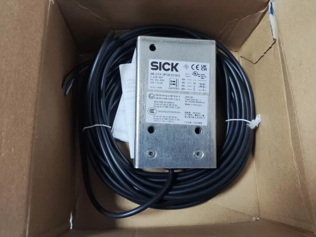 SICK WL27X-3P1831S01 Photoelectric Sensor thumbnail