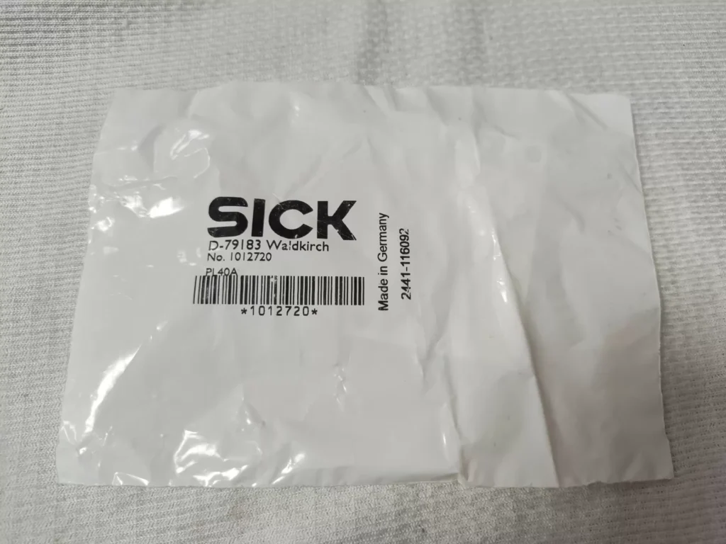 SICK WL27X-3P1831S01 Photoelectric Sensor thumbnail