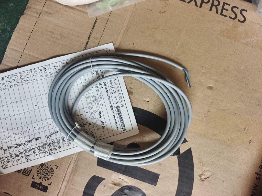 Endress+Hauser Level Switch FTL20-3425-5M thumbnail