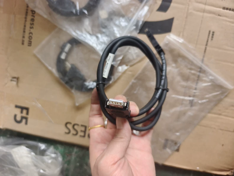 Yaskawa Communication Cable JEPMC-W6002-01-E thumbnail