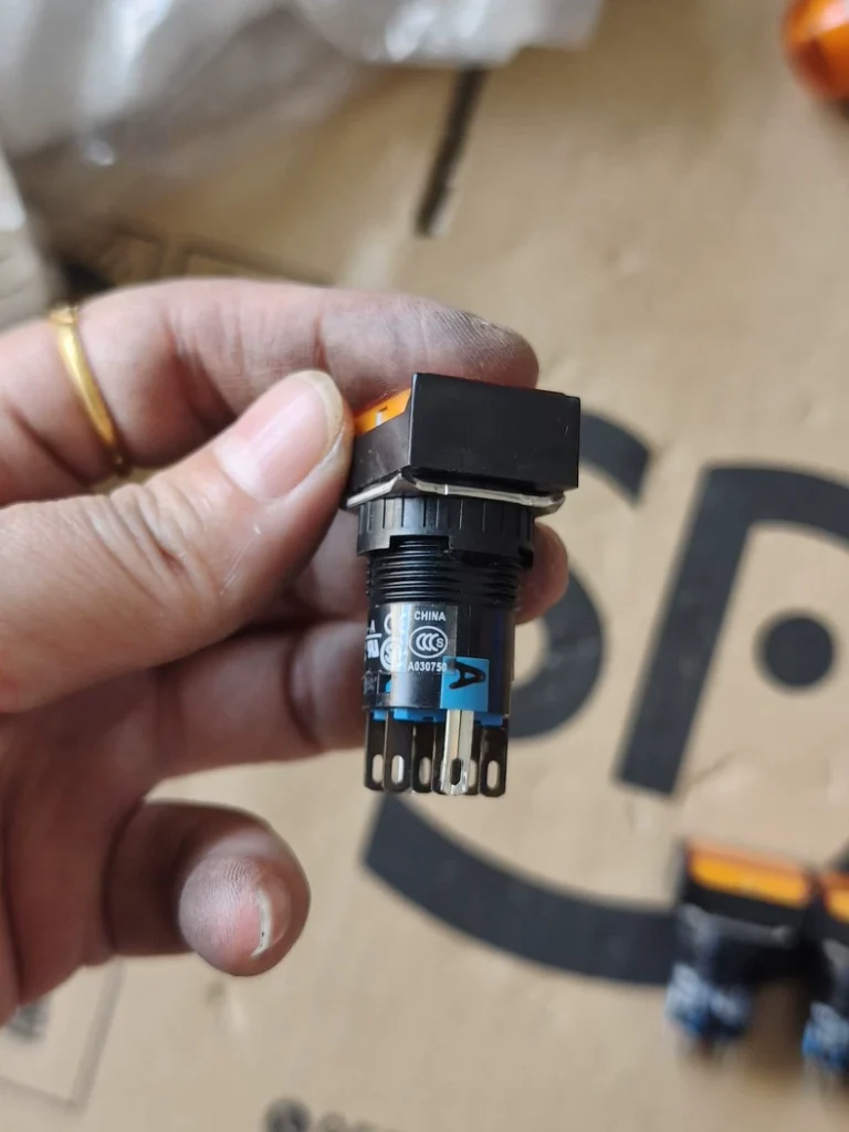 IDEC Push Button Switch AL6-A thumbnail
