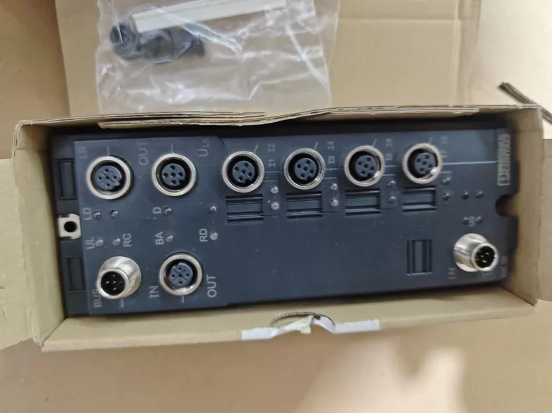 Phoenix Contact Module FLM BK IB M12 DI 8 M12 thumbnail