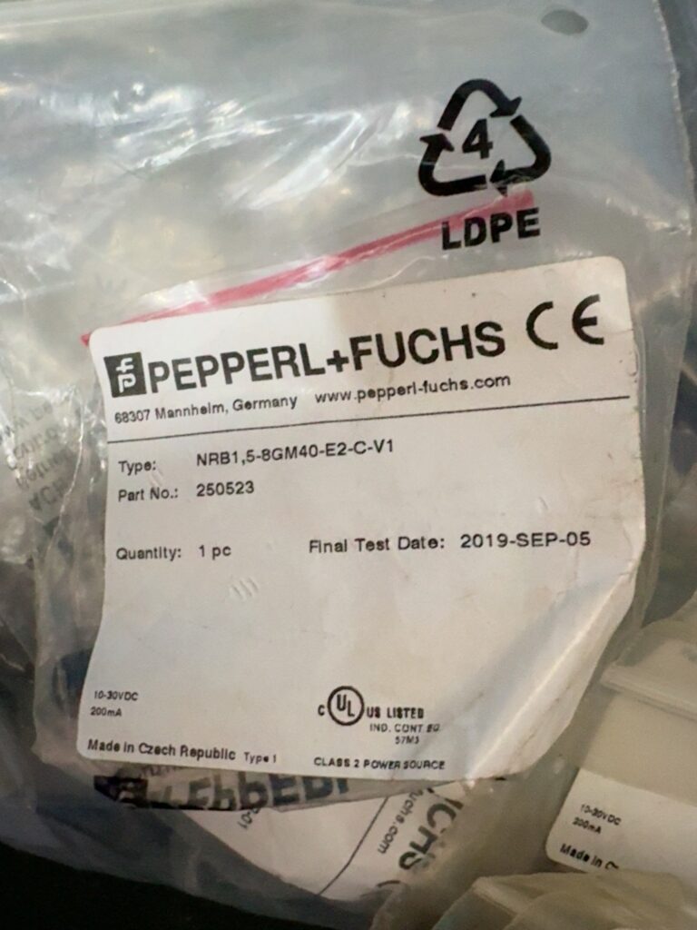 Pepperl+Fuchs NRB1.5-8GM40-E2-C-V1 Proximity Sensor