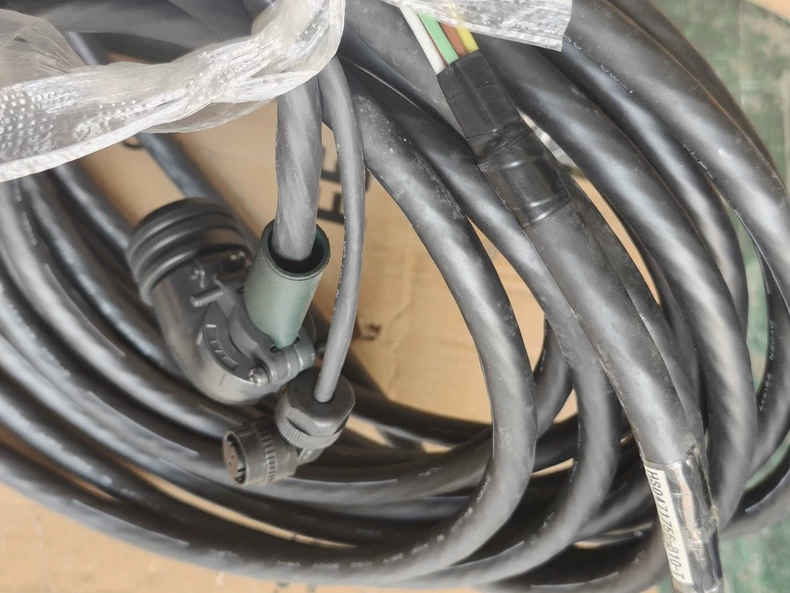 Yaskawa Robot Cable HS0471756-B10-T thumbnail