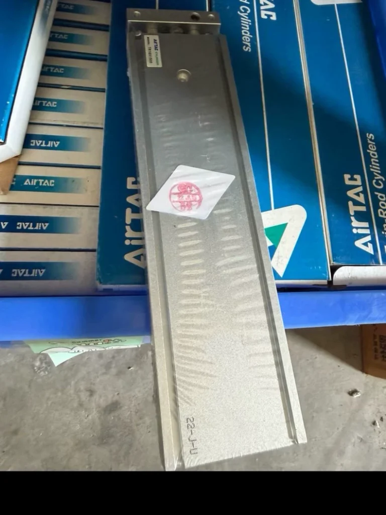AIRTAC+ TR16 Pneumatic Cylinder thumbnail