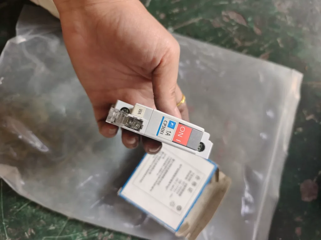 Fuji Electric Circuit Breaker CP30FI-1P001 thumbnail