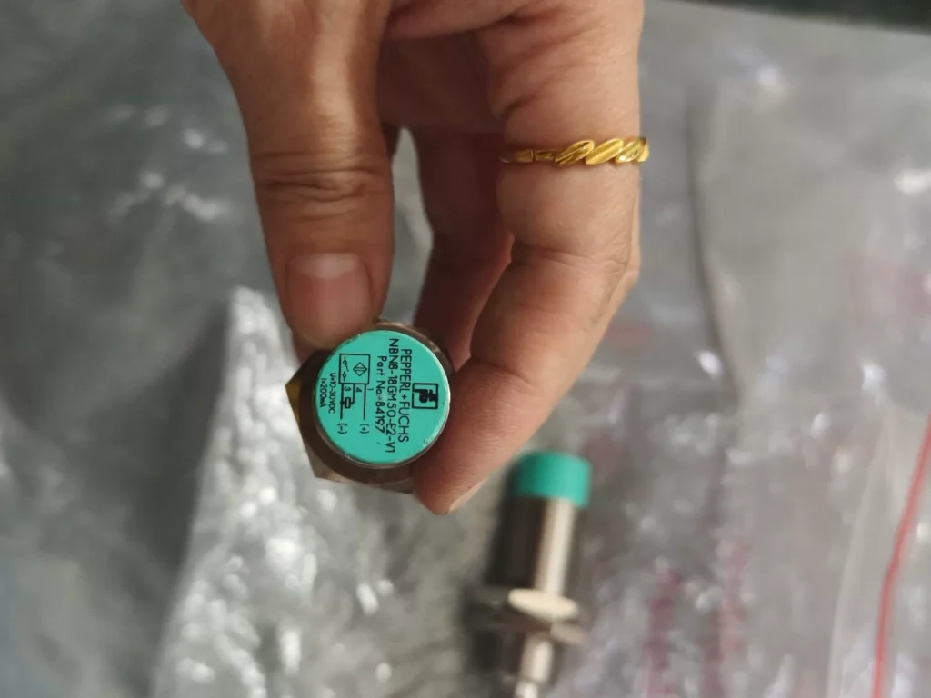 Pepperl+Fuchs Proximity Sensor NBN8-18GM50-E2-V1 thumbnail