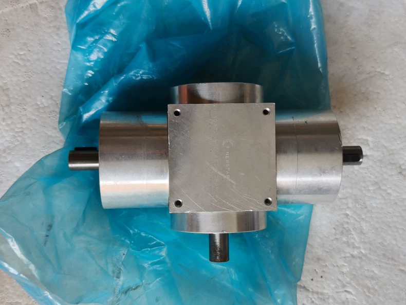 NEWSTART Bevel Gearbox PW065L1-001-P2-S2-OP1-LM
