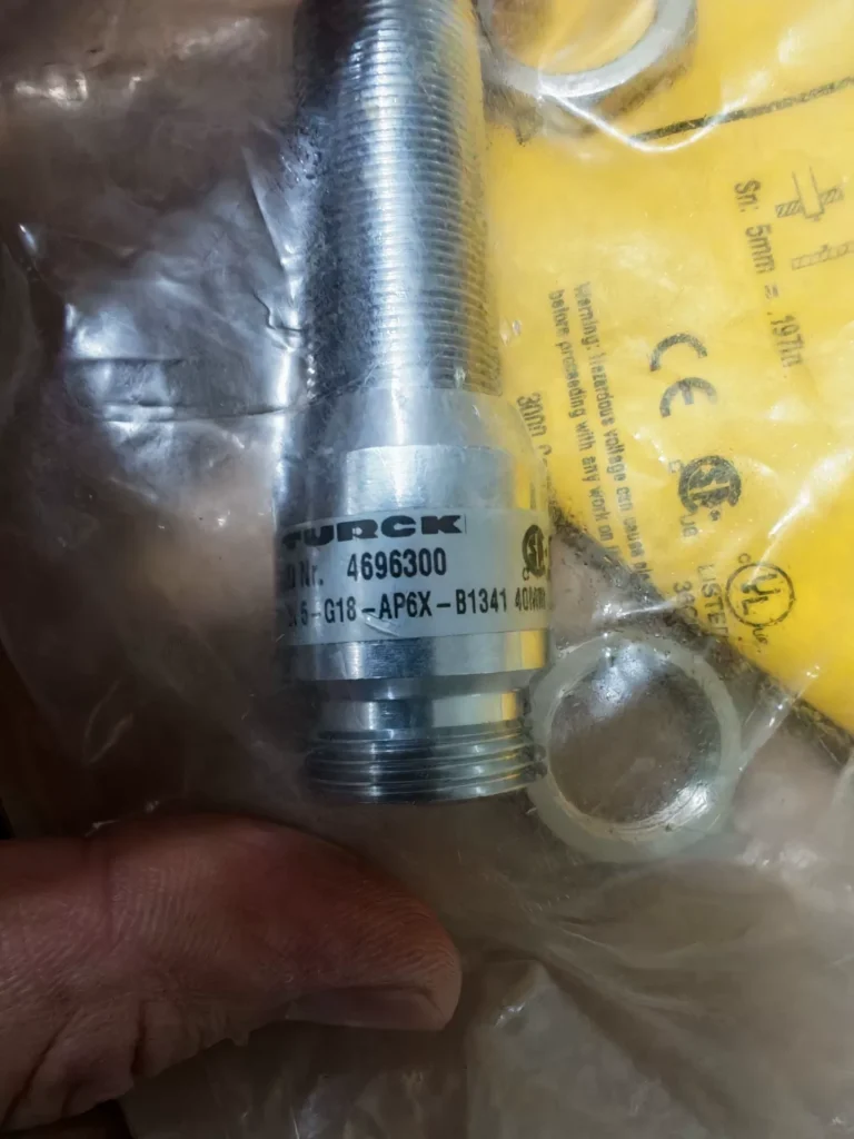 Turck BI5-G18-AP6X-B1341 Sensor thumbnail