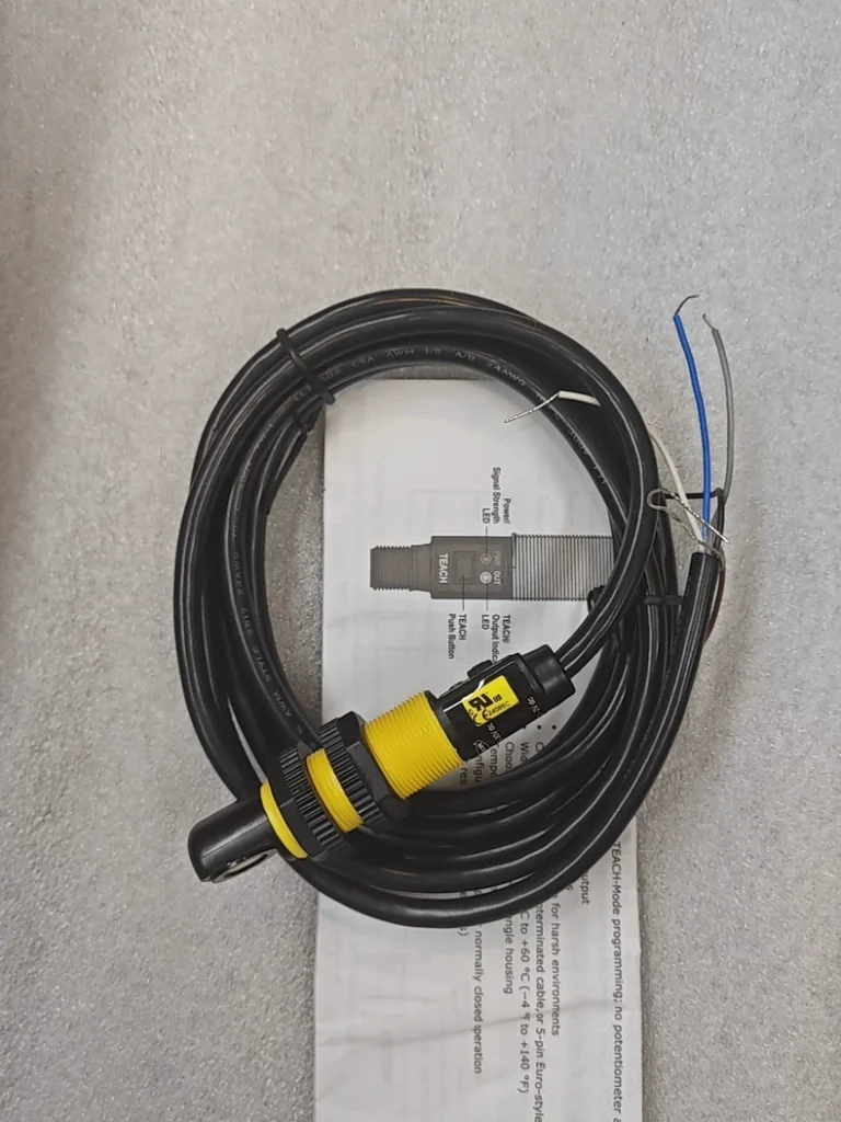 Banner Engineering Sensor S18UBAR thumbnail