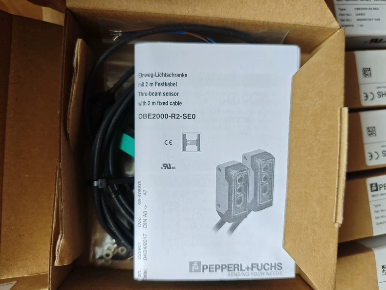 Pepperl+Fuchs Photoelectric Sensor OBE2000-R2-SE0 thumbnail