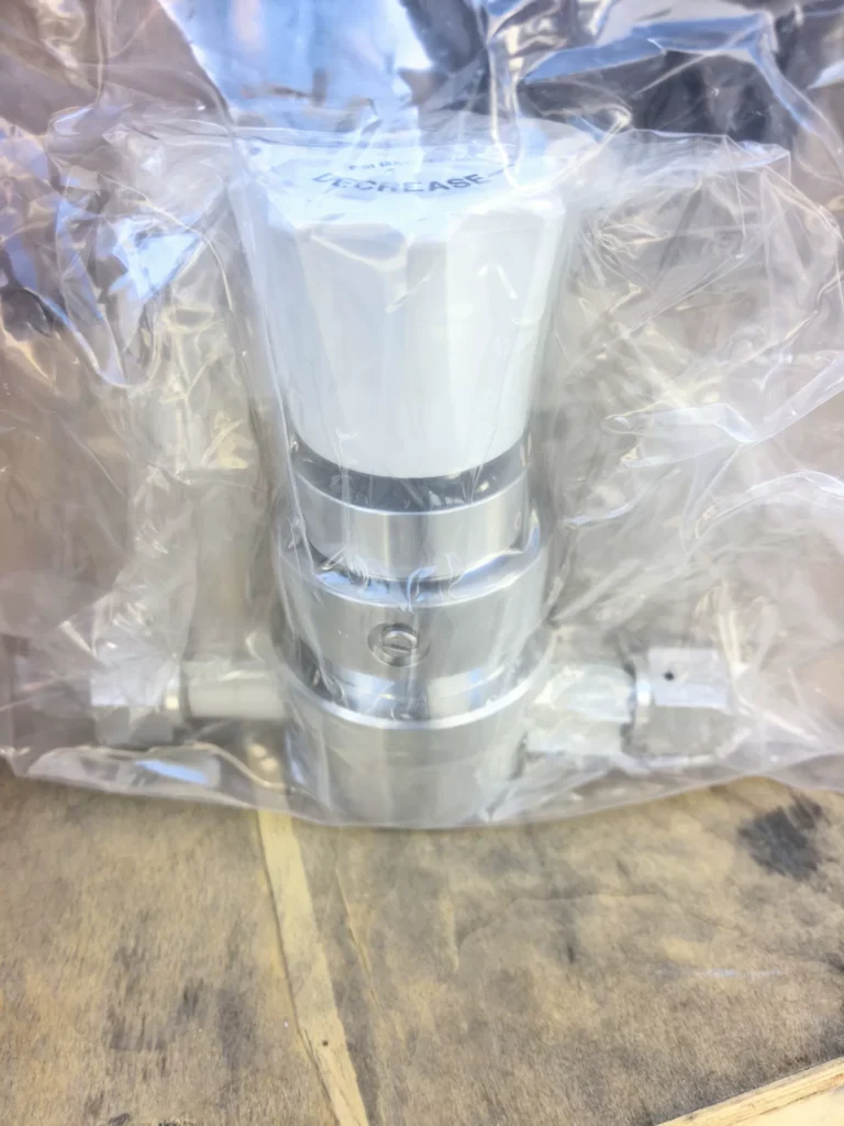 TESCOM 74-306AKRU40-1 Valve