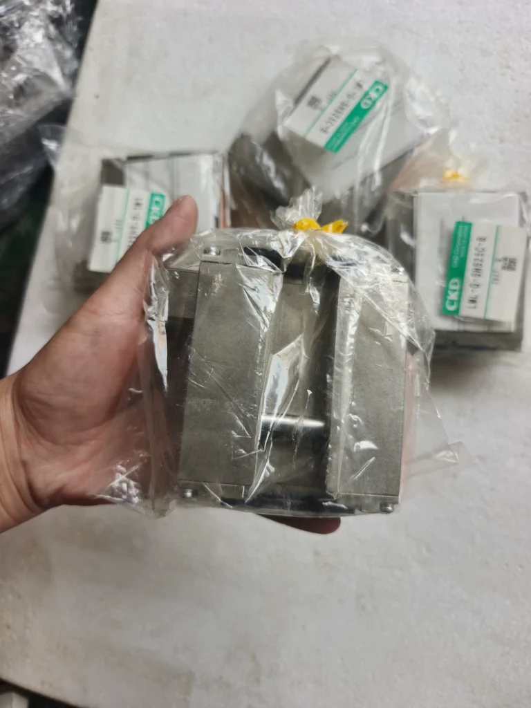 CKD Linear Rail Clamp LML-G-SHS25C-B thumbnail