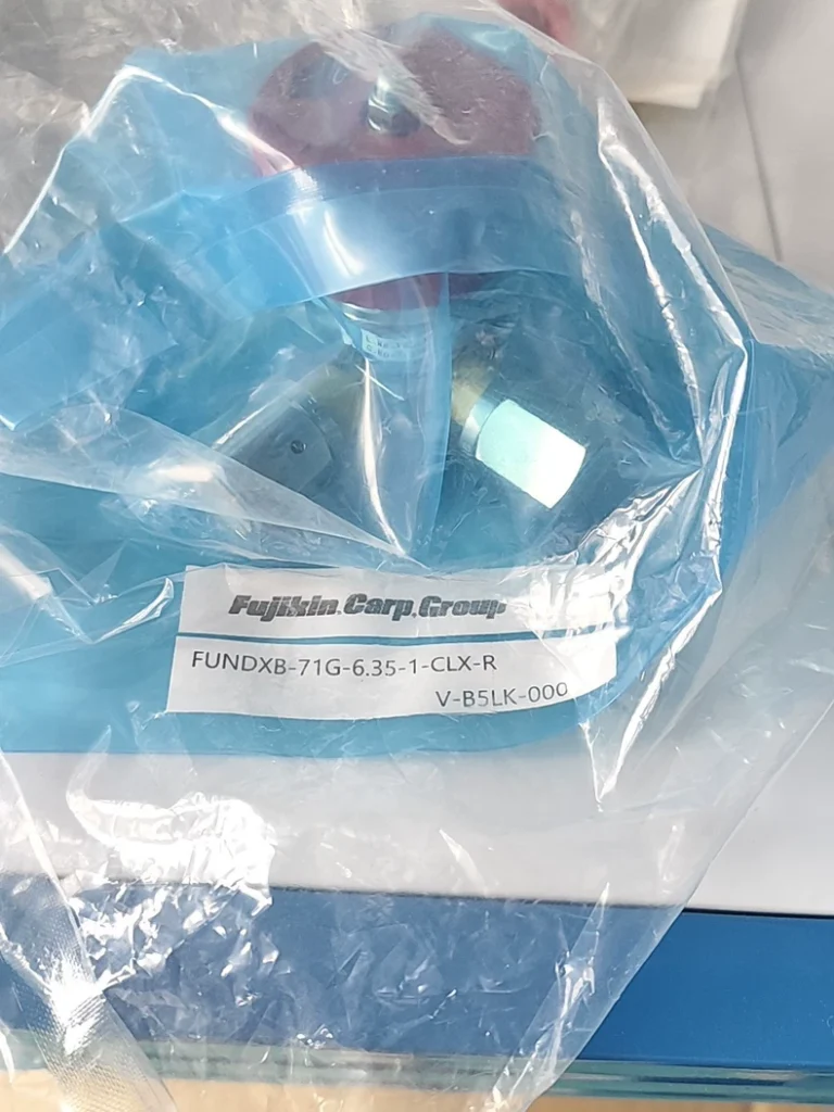 Fujikin FUNDXB-71G-6.35-1-CLX-R Diaphragm Valve