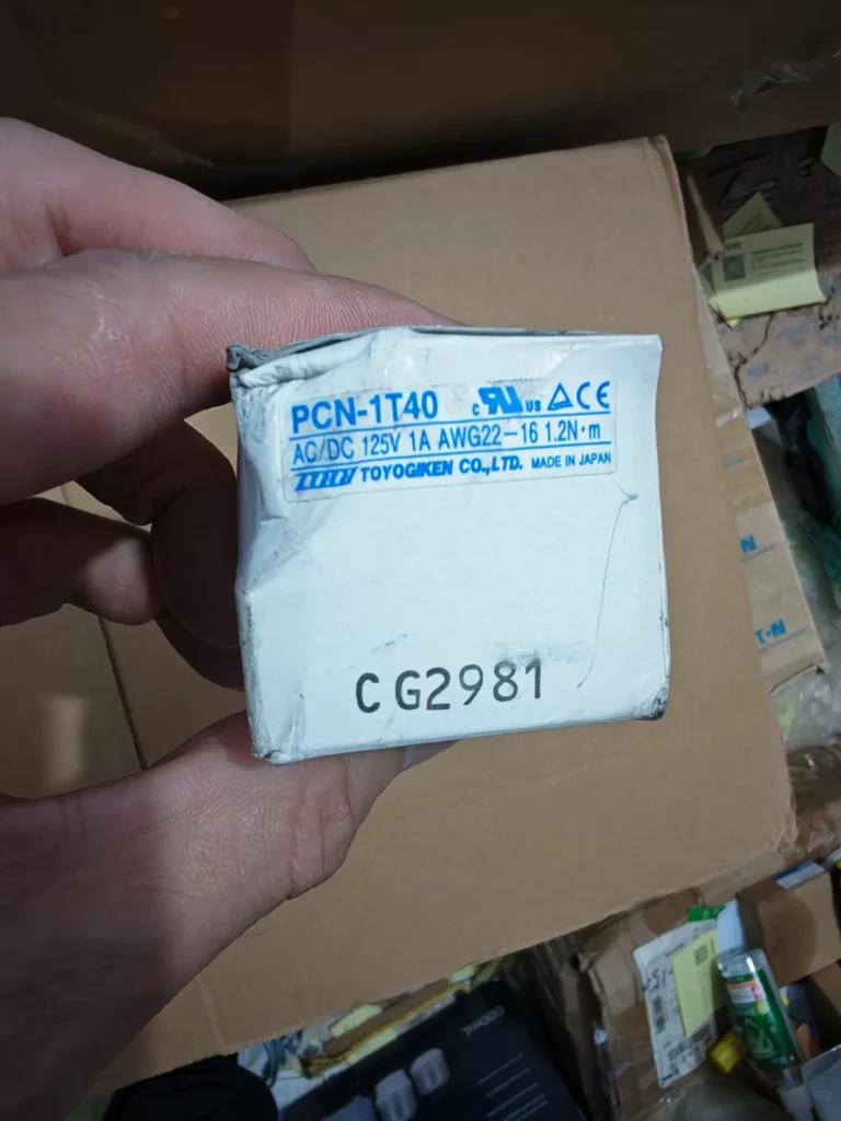 Toyo Giken PCN-1T40 Terminal Block