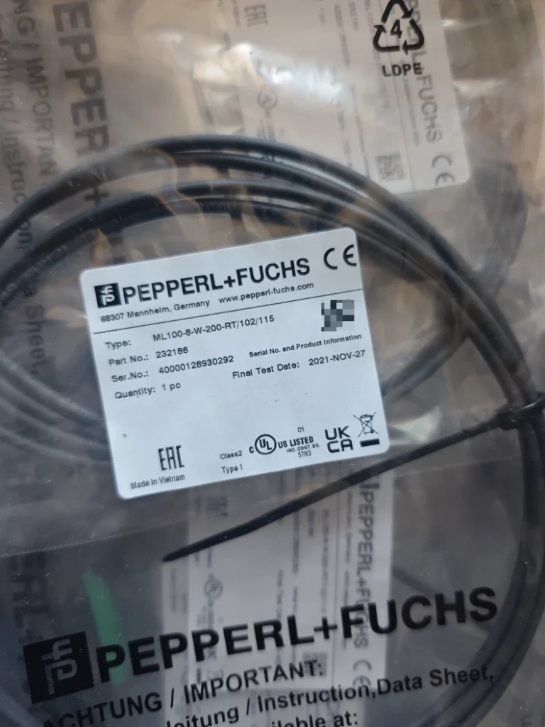 Pepperl+Fuchs Photoelectric Sensor ML100-8-W-200-RT/102/115 thumbnail
