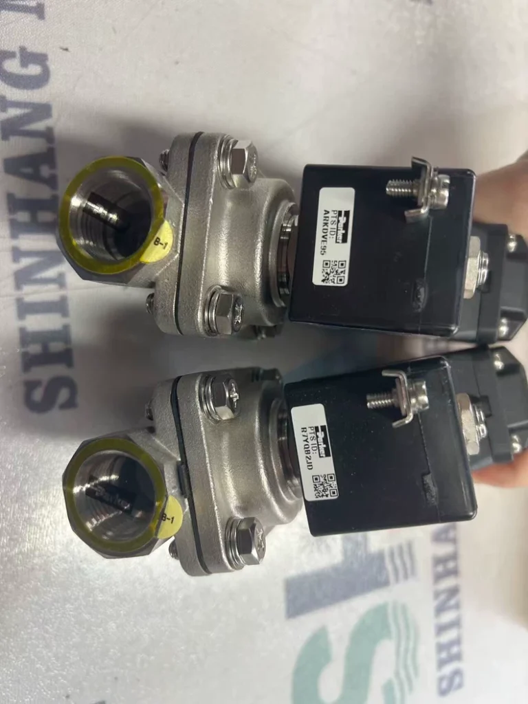 Parker Solenoid Valve 221S15F-495905B8 thumbnail
