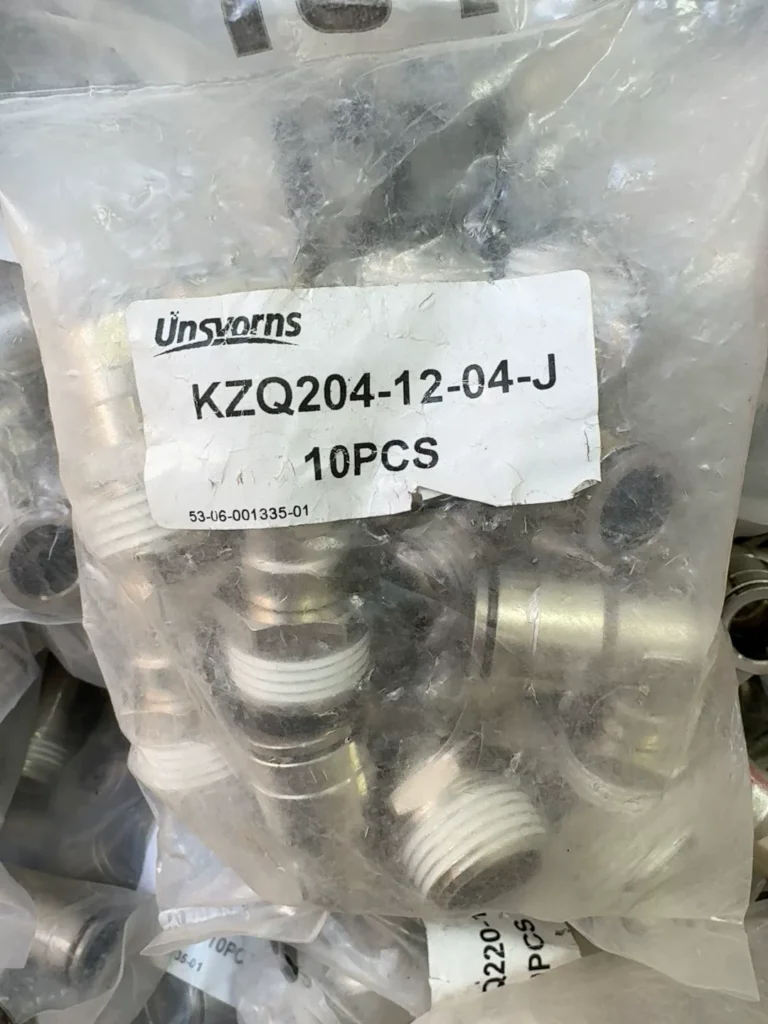 Univorns KZQ204-12-04-J Fitting