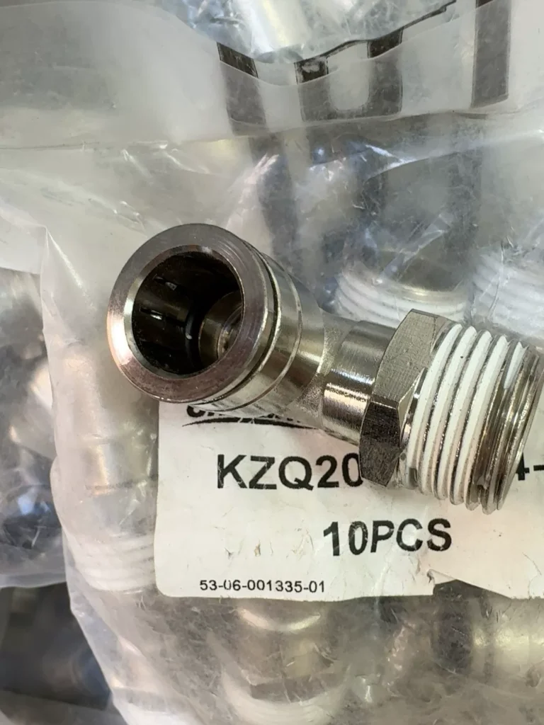 Univorns KZQ204-12-04-J Fitting thumbnail