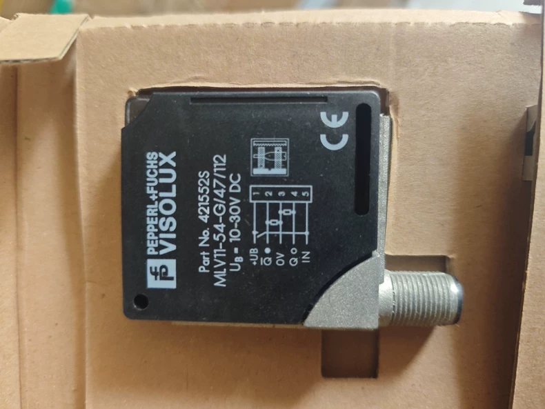 Pepperl+Fuchs Photoelectric Sensor MLV11-54-G/47/112 thumbnail