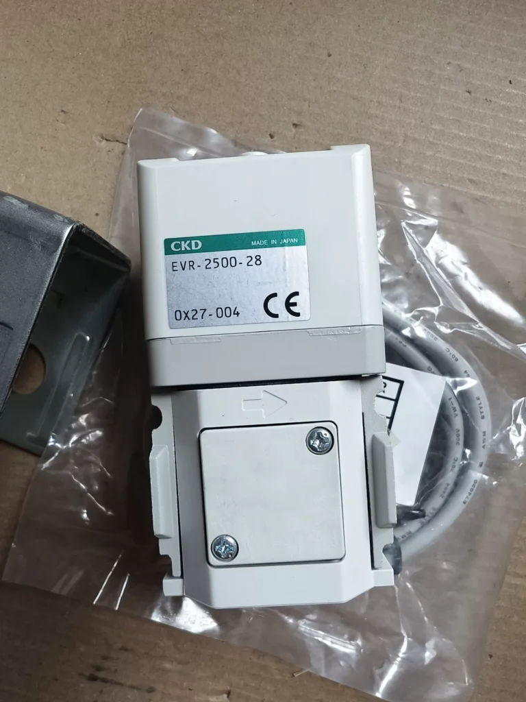 CKD EVR-2500-28 Electro-Pneumatic Regulator thumbnail