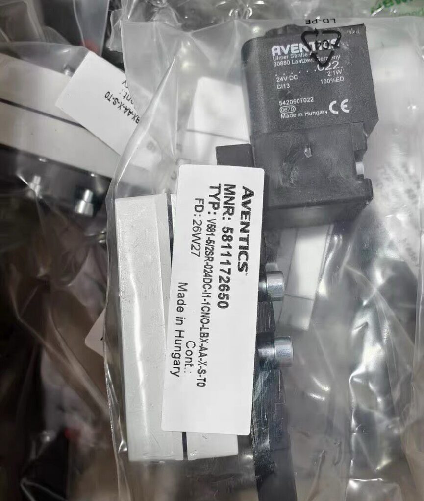 Aventics 5811172650 Pneumatic Valve thumbnail