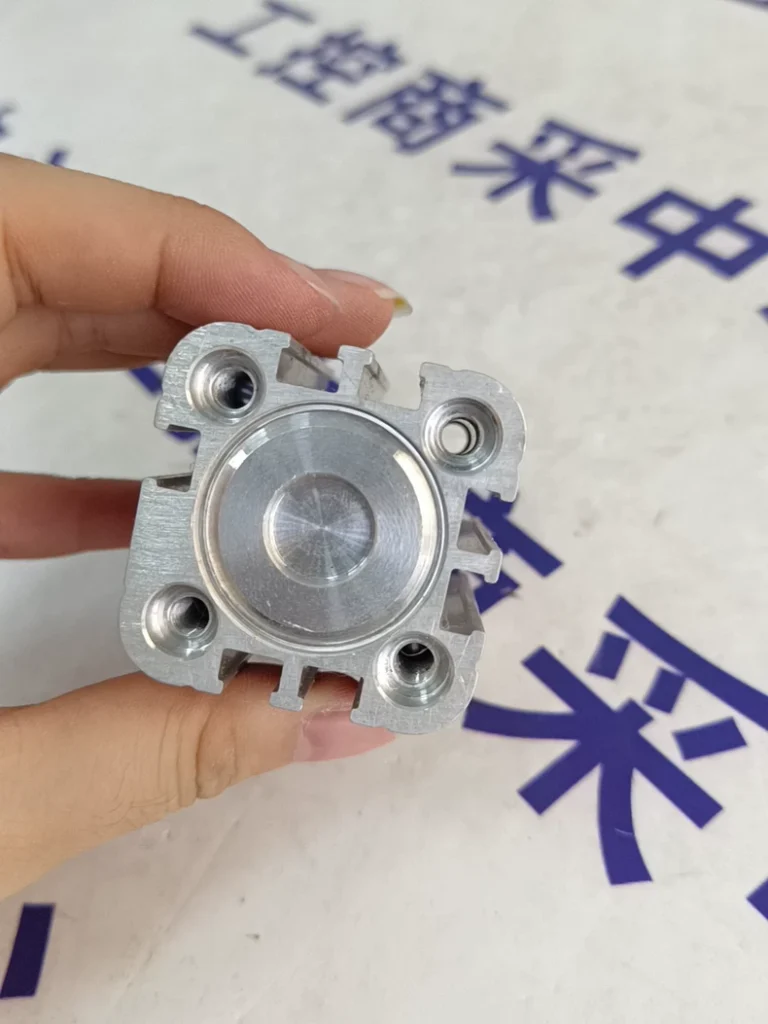 AVVENTICS R422D00154 Pneumatic Cylinder thumbnail