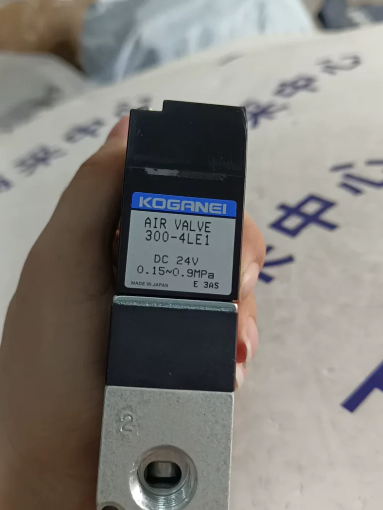 Koganei 300-4LE1 Solenoid Valve