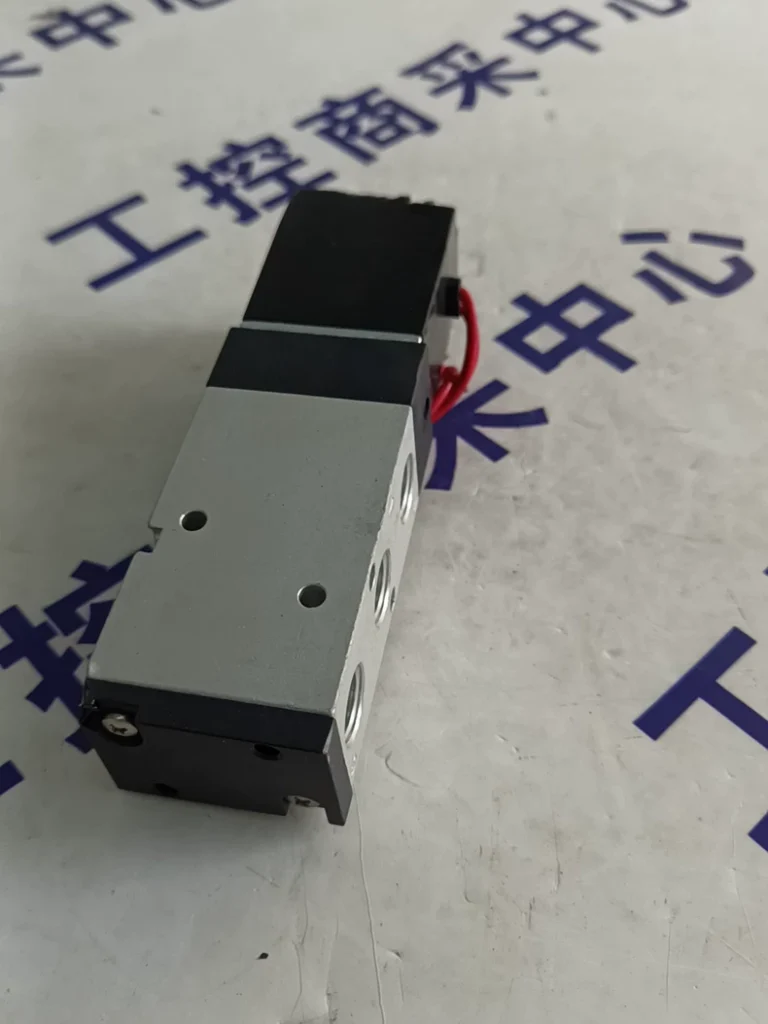 Koganei 300-4LE1 Solenoid Valve thumbnail